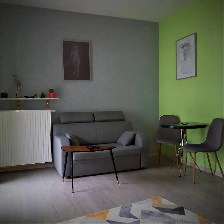 Green Wilanow Apartment With Free Parking Warsaw
